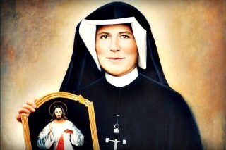 Paidir chun grásta a fháil trí idirghuí Saint Sister Faustina