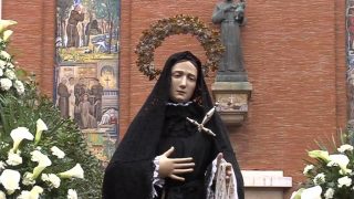 Devozione a Maria: invito di Gesù ad amare la Vergine Addolorata