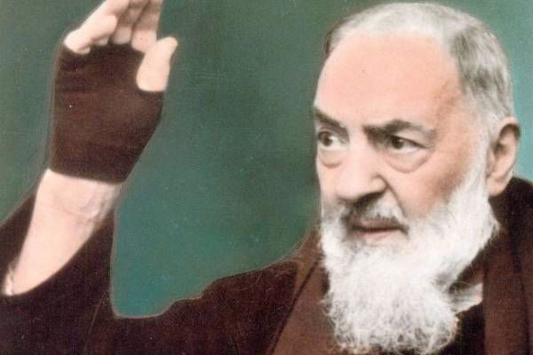 Padre Pio akadzokorora munamato uyu mazuva ese uye akawana kutenda kubva kuna Jesu