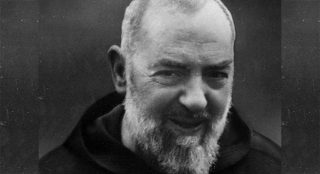 Mae Padre Pio eisiau rhoi’r cyngor hwn ichi heddiw 5 Hydref