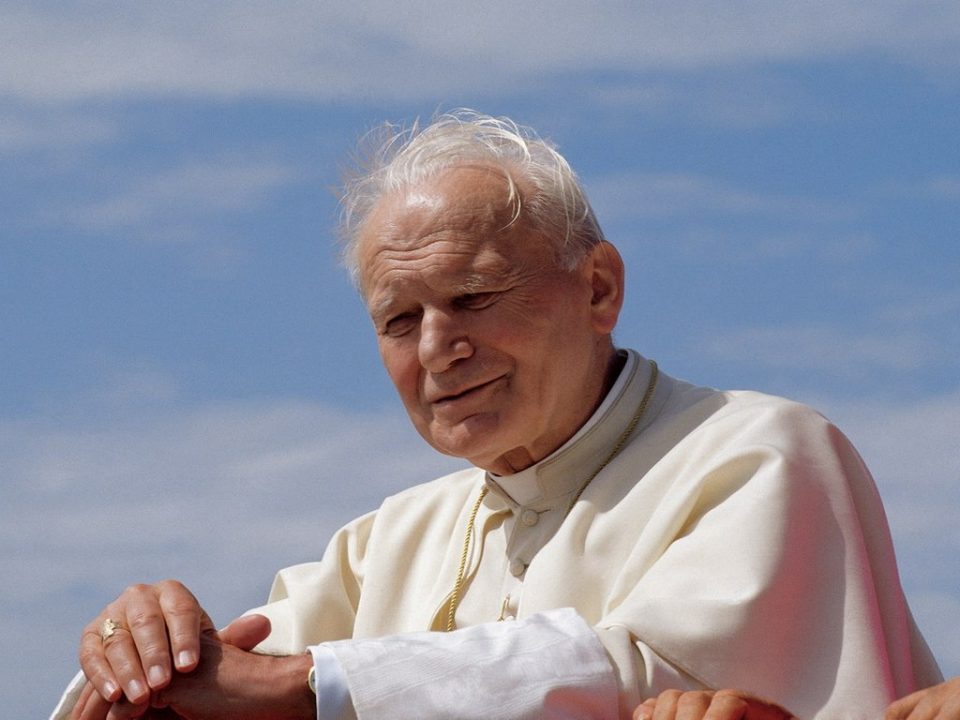 2 April 12 taun saatos pupus John Paul II. Sholawat ka Saint pikeun ngahaturkeun nuhun