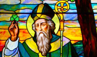 Zuretzat santu bat devoto: gaur agindu zaitez Saint Patrick-en babesari