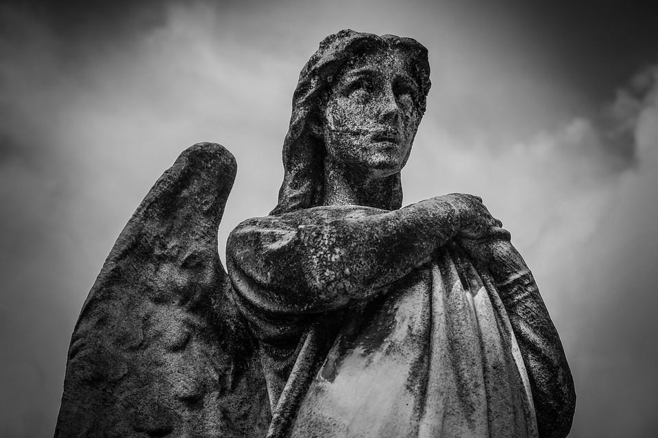 Тереза ​​Лізьє та святі ангели