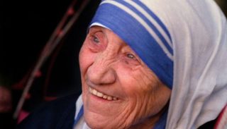 Devotion to the Saints: Mamm Teresa, d'Kraaft vum Gebied