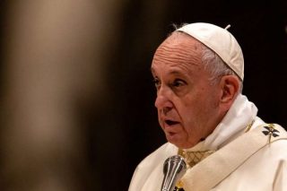 Papež František: věřte Ježíši, ne psychikům a kouzelníkům