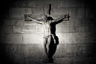 Devoción ao crucifixo: as promesas de Xesús e as indulxencias da Santa Cruz
