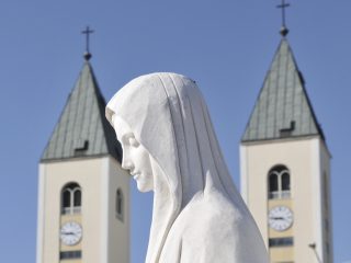 Пресвета Богородица од Меѓугорје: подгответе се за Божиќ со молитва, покајание и loveубов