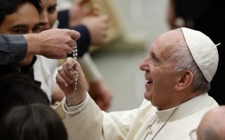 Hoe de mis bijwonen met paus Franciscus