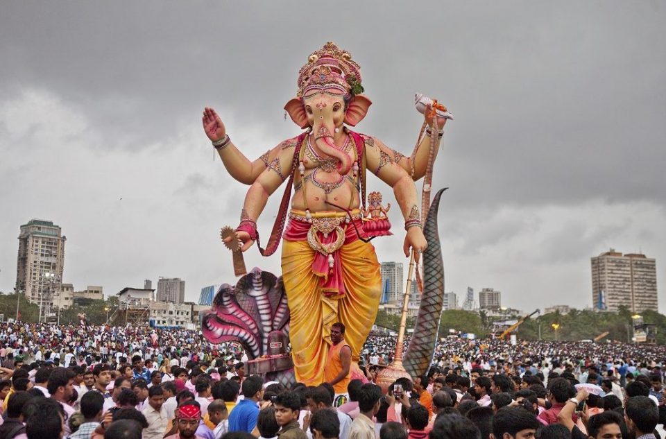 Hinduizm: Ganesha südünün möcüzəsi