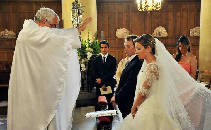 Com s’ha de celebrar un casament religiós