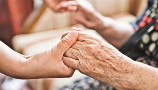 Consigli pratici cristiani quando una persona cara sta muorendo