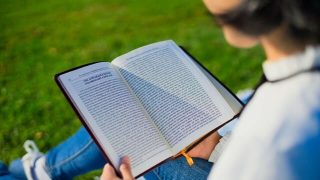 Ayat Alkitab untuk September: Tulisan Suci Harian untuk Bulan Ini