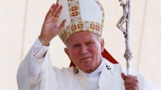 "Fe godwn ni" gri Ioan Paul II a gyfeiriodd at bob Cristion