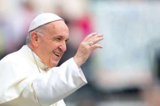 Papa Francesco chiama gli studenti cattolici alla gratitudine e alla comunità