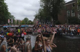 Dutch gay sacerdos in confirmat Vat activae suspensio; spes autem, quae dioecesim ad ministerium vestrum