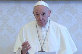 Paus Fransiskus memanggil pelaut yang terkandas di kapal atau di luar tempat kerja