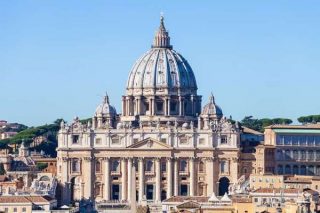 Пап лам Фрэнсис Ватиканы санхүүгийн гүйлгээнд авлигатай тэмцэх хууль гаргалаа