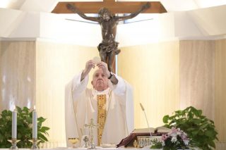 Pápež František: migranti hľadajúci nový život namiesto toho skončia v pekle