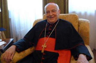 Папа Франциск посилає співчуття після смерті кардинала Грохолевського