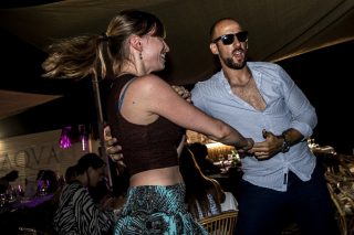 Coronavirus: tanimming fan covide gefallen yn Italië, diskoteken sluten