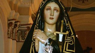 Devotion to Mary of Sorrows: the consecration of each day