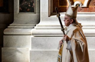 חלם בגדול, אל תהיה מרוצה ממעט, אומר האפיפיור פרנסיסקוס לצעירים