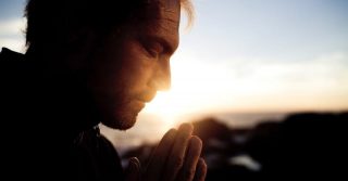 Jangan tunda doa Anda: lima langkah untuk memulai atau memulai kembali