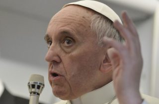 O ai aʻu e faʻamasino ai? Na faamatala e Pope Francis lona manatu