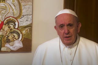 Papa Francis akuyamika madotolo ndi anamwino aku Argentina ngati "ngwazi zosadziwika" za mliriwu