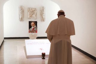 Paavst Franciscus surmapäeval: kristlik lootus annab elule mõtte