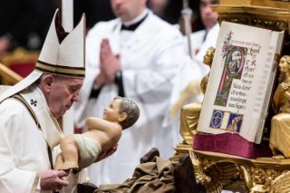 Le pape François offrira la messe de minuit à 19h30