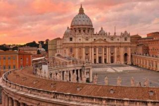 Správa: Vatikán žiada 8-ročný trest odňatia slobody pre bývalého prezidenta vatikánskej banky