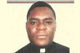 Sacerdote cattolico rapito in Nigeria mentre si recava al funerale di suo padre