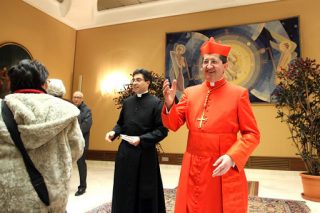 Ang Arsobispo sa Florence Cardinal Betori nagreklamo bahin sa kakulang sa bokasyon sa iyang diyosesis