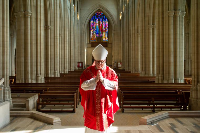 แผนเอาชีวิตรอดทางจิตวิญญาณระบาด: บาทหลวงอังกฤษเสนอแนวทางรับมือวิกฤต COVID