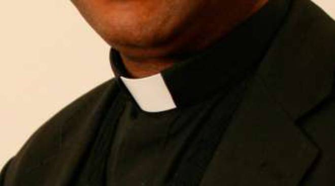 Свещеник, арестуван в Калабрия за сексуални действия срещу чужденци