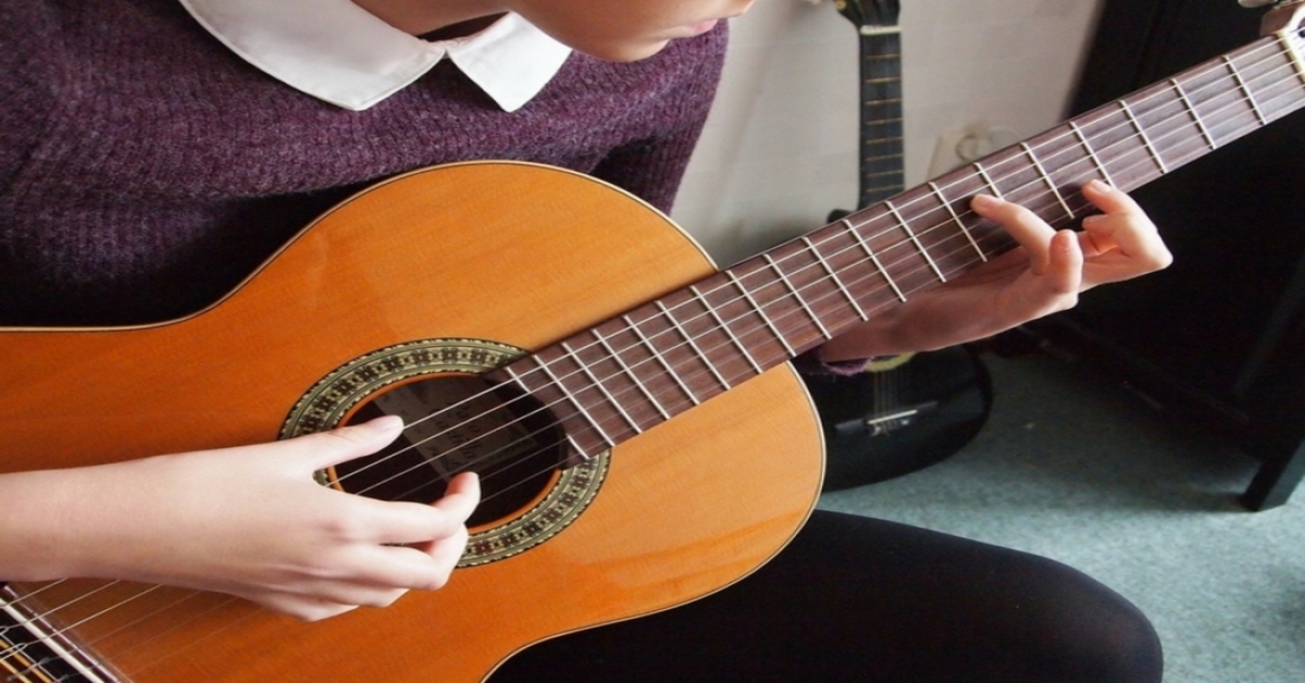 Настапот на музичар за момче со аутизам станува вирален (видео)