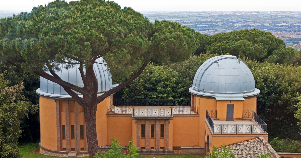 Vatican Observatory: Le kereke e shebile leholimong