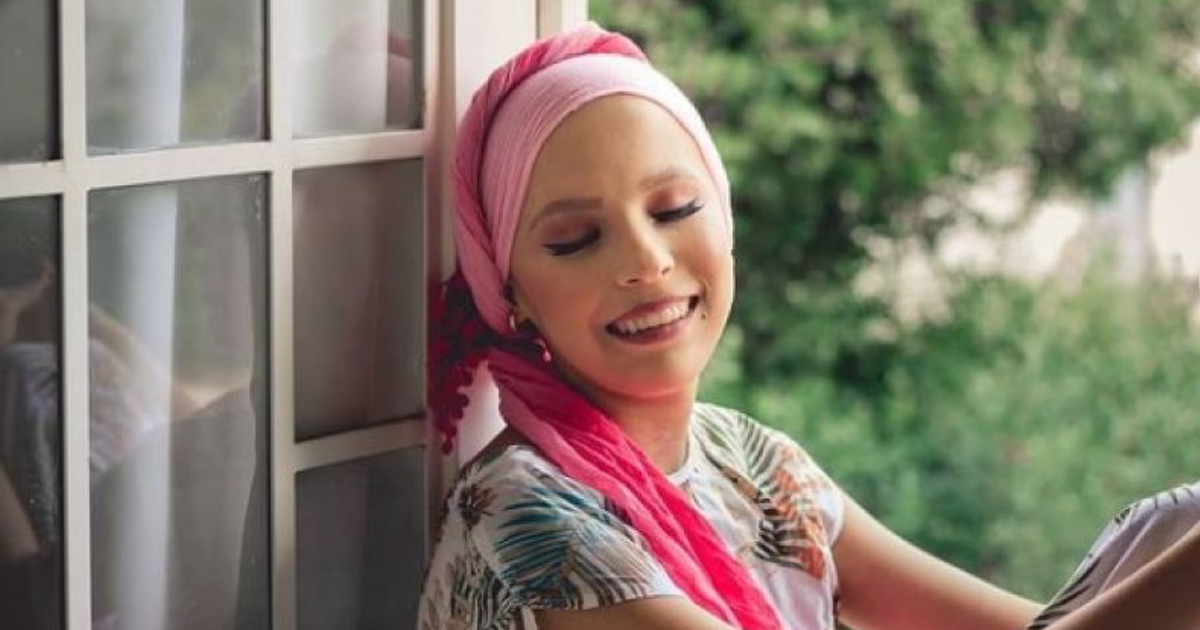 Mirst 19 gadu vecumā no reta vēža un kļūst par ticības piemēru (VIDEO)