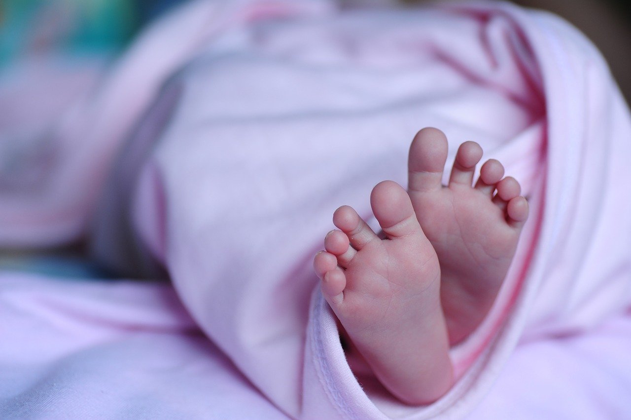 „Es war ein Wunder Gottes“, ein Kind überlebt einen Schuss im Mutterleib