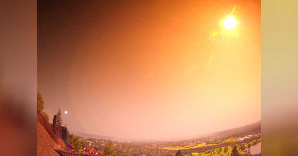 Fireball lights up the Norwegian sky (VIDEO)