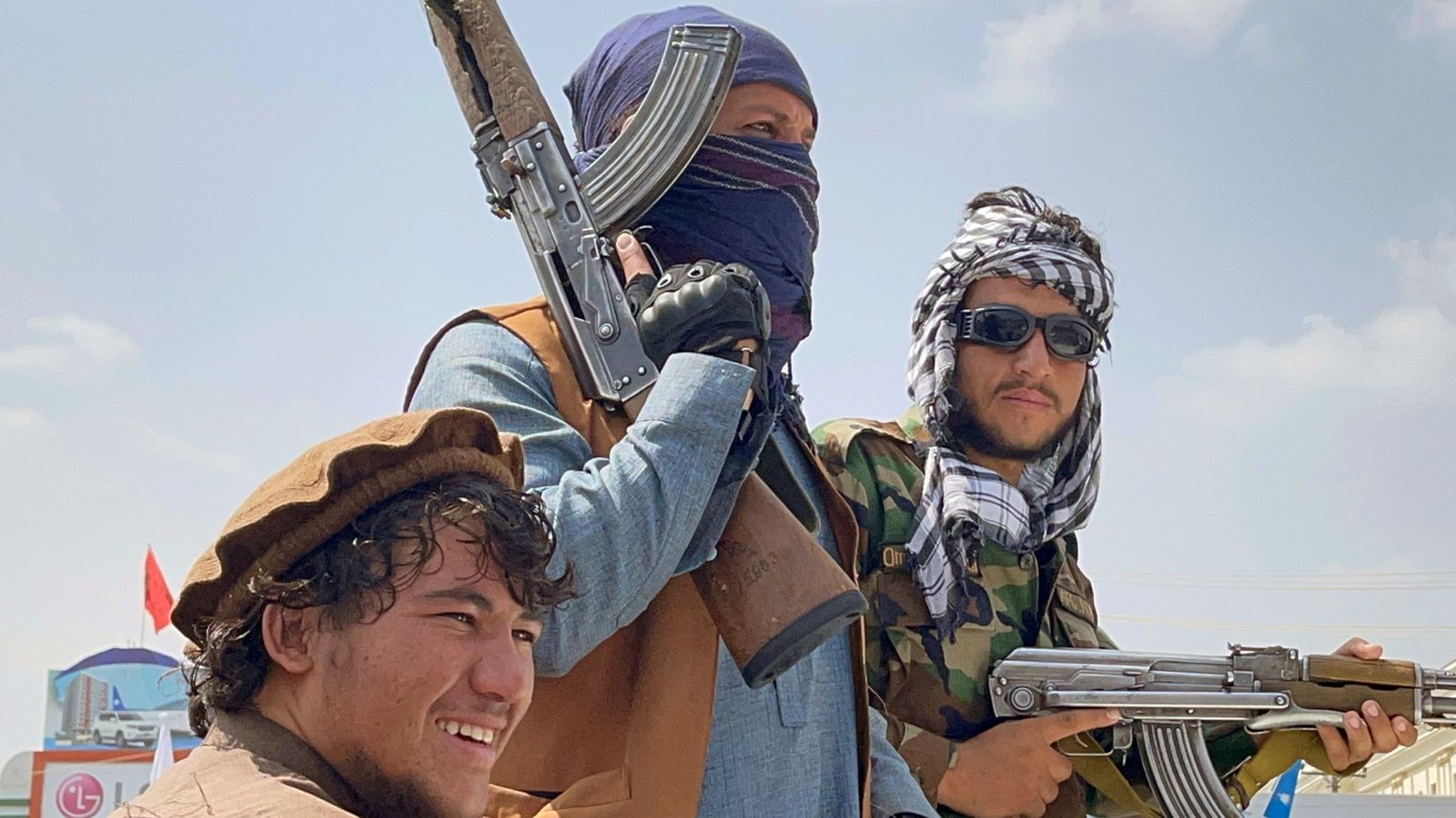 "Hvis vi ser deg, vil vi kutte hodet ditt", truer Taliban kristne i Afghanistan
