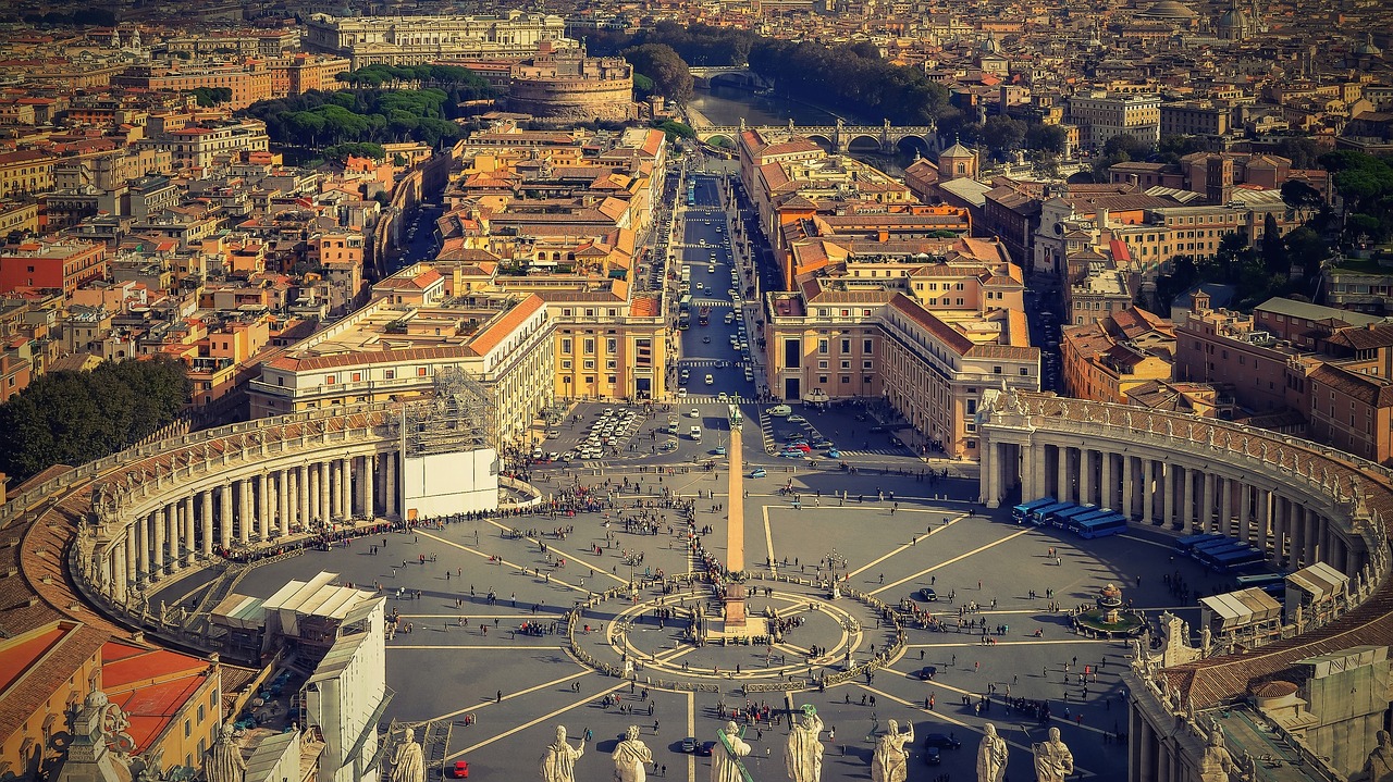 V Vatikan lahko vstopite le z zelenim prehodom, tukaj so pravila
