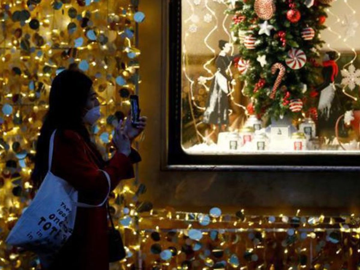 AB Komisyonu, 'Mutlu Noeller' dışında selamlama yönergelerini geri çekti