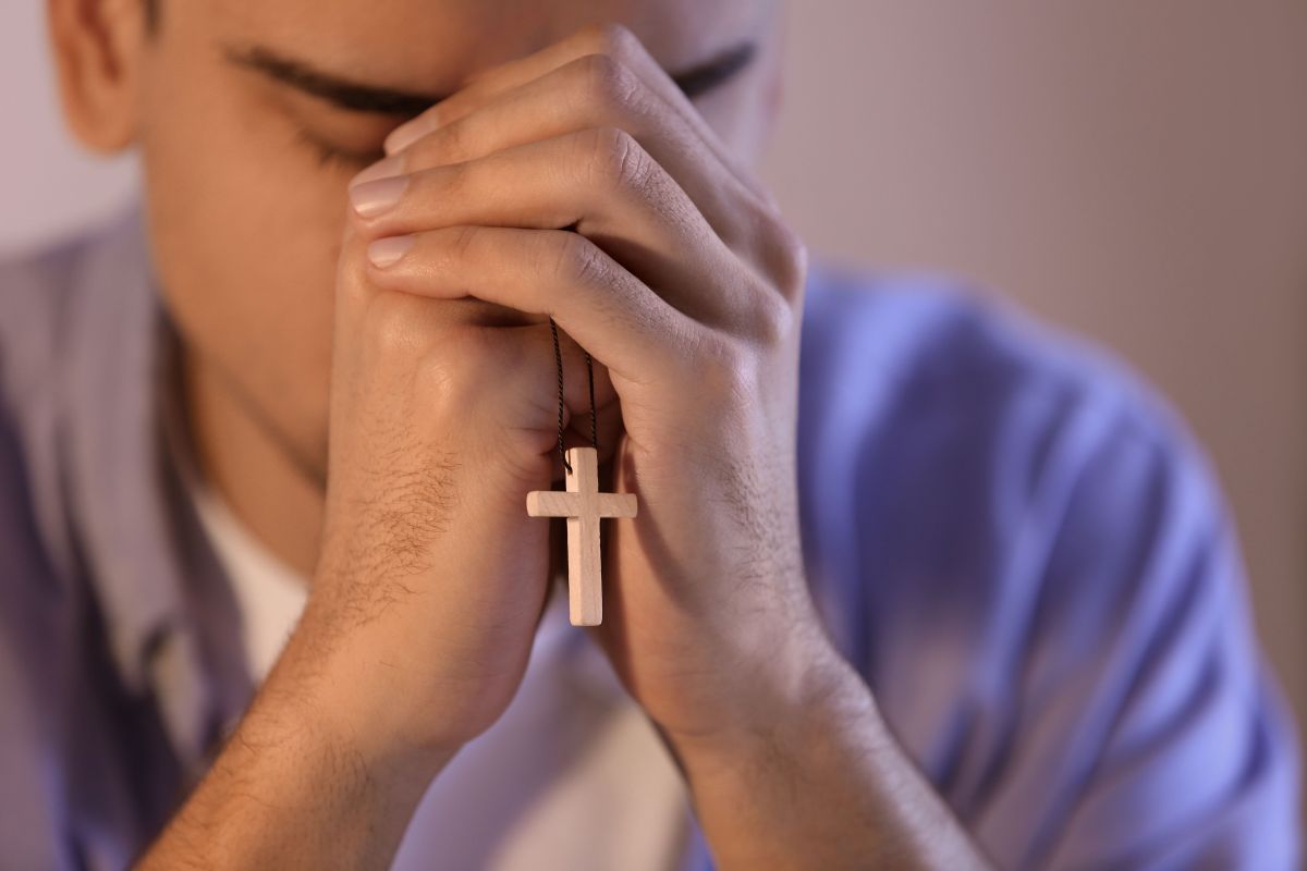 Come pregare Dio per chiedere la Sua protezione nel nuovo mese