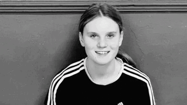 Holly Newton 15 yaşında, bıçaklanarak öldürüldü: çok kötü bir dünya için çok iyi bir kız