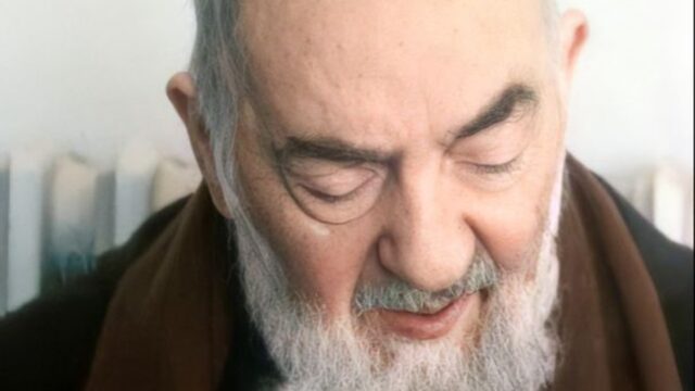 Padre Pio جا نامعلوم معجزا