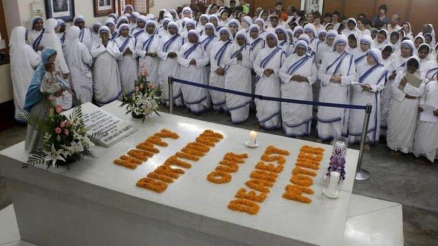 Si Mother Teresa at ang kanyang misyon kasama ang mga nangangailangan