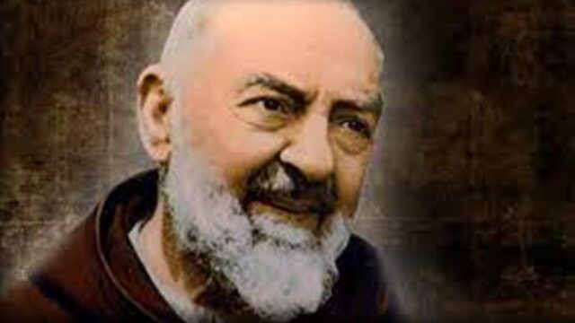 Padre Pio און די לאַנג ראנגלענישן קעגן דעם שטן