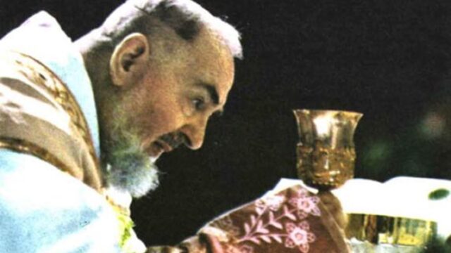 What happened to Padre Pio during mass seemed to be in a trance